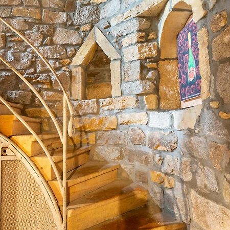 Aux Prisons De Montagny Bed & Breakfast Exterior photo