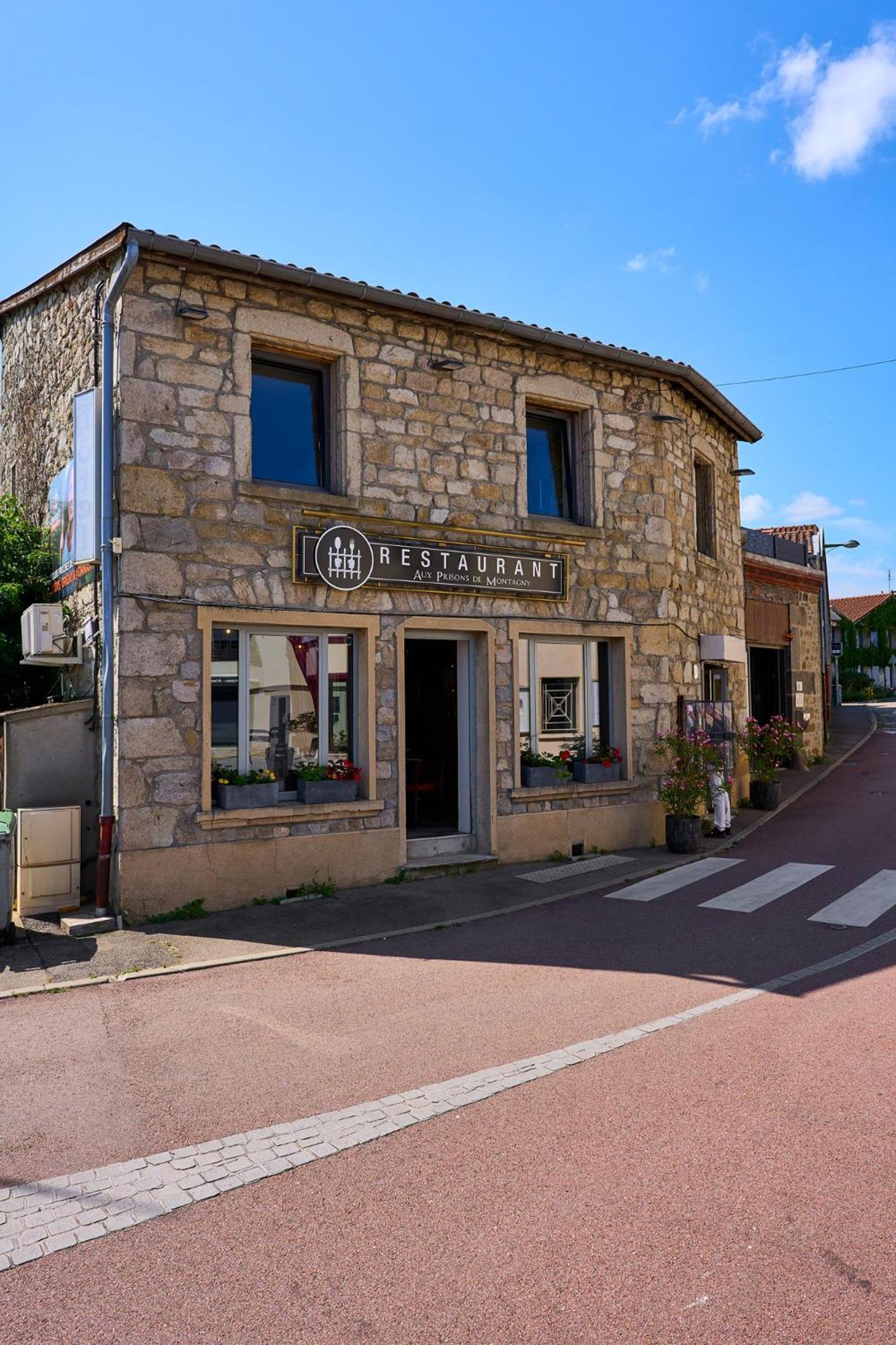 Aux Prisons De Montagny Bed & Breakfast Exterior photo